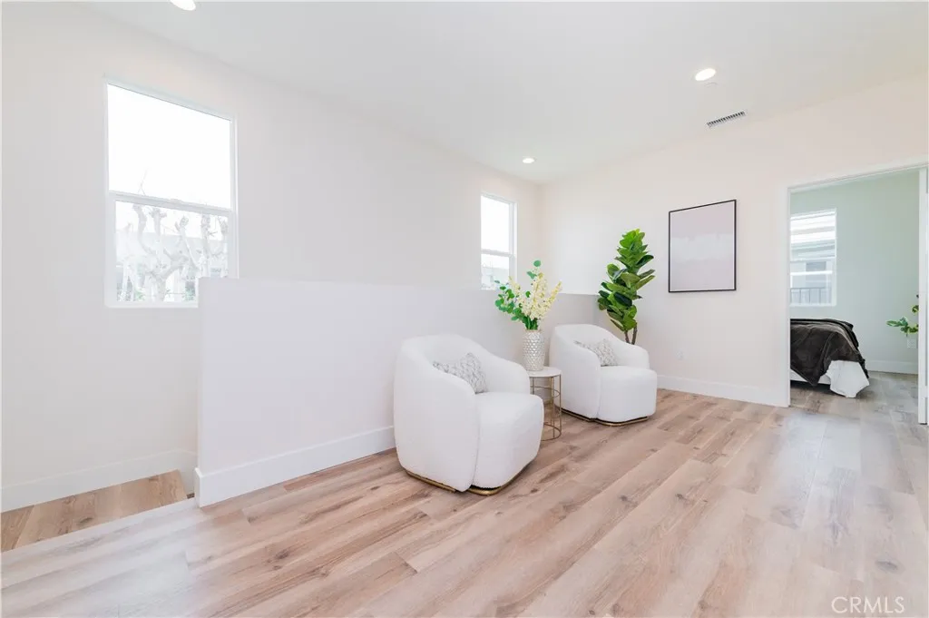 11237 Gladhill Road 11, Whittier, California 90604 home-pic-21